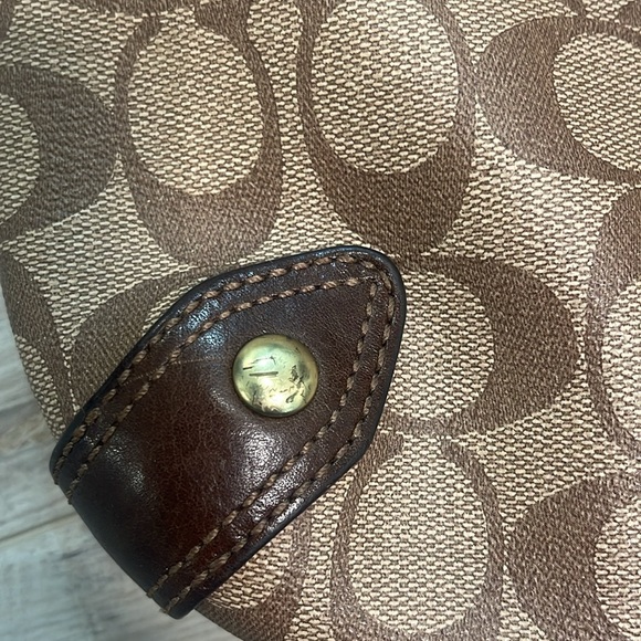 Authentic Coach No. K0868-13193 Heritage Striped Brown Hobo Shoulder Bag - Picture 13 of 17